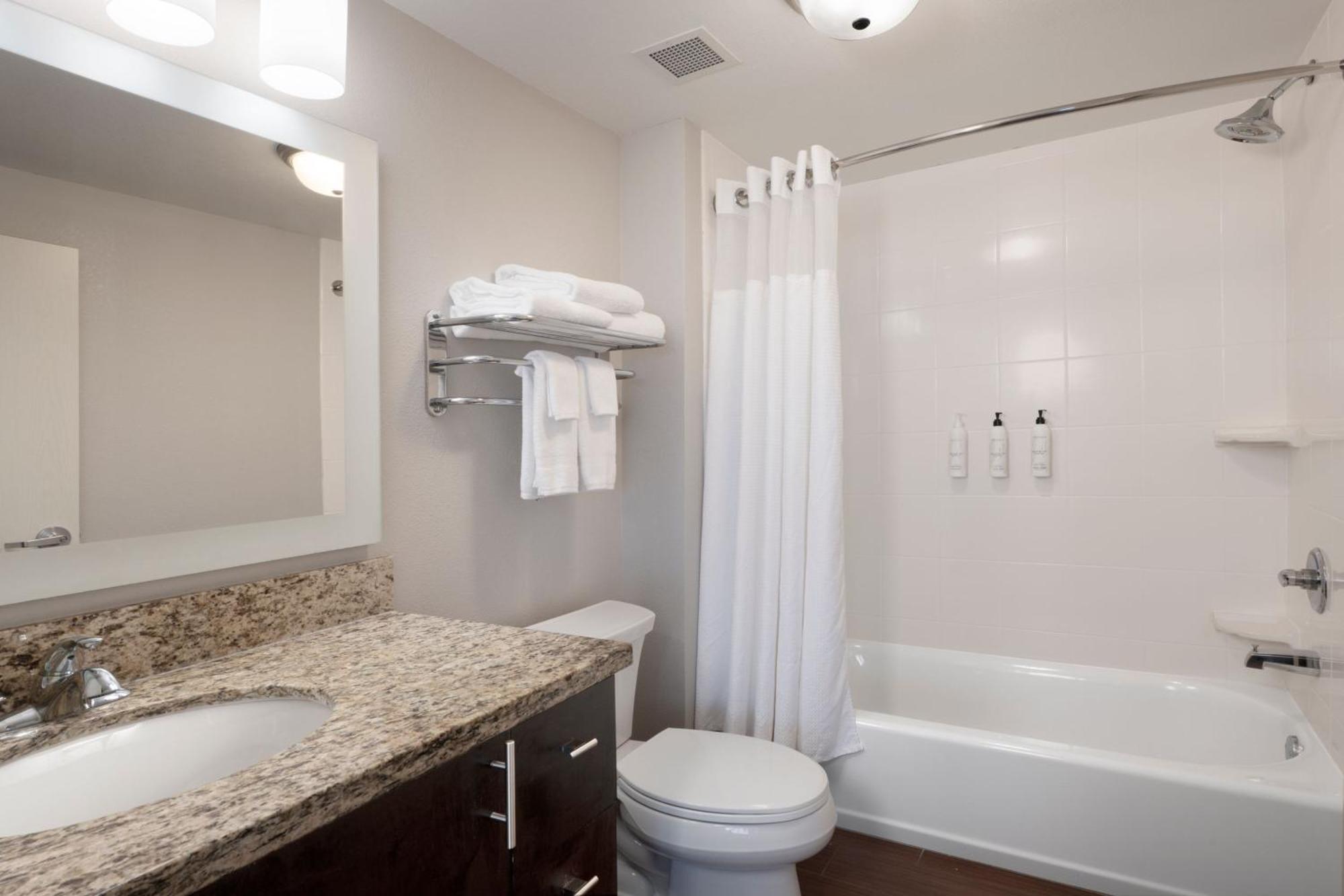 Towneplace Suites Oklahoma City Airport Екстериор снимка
