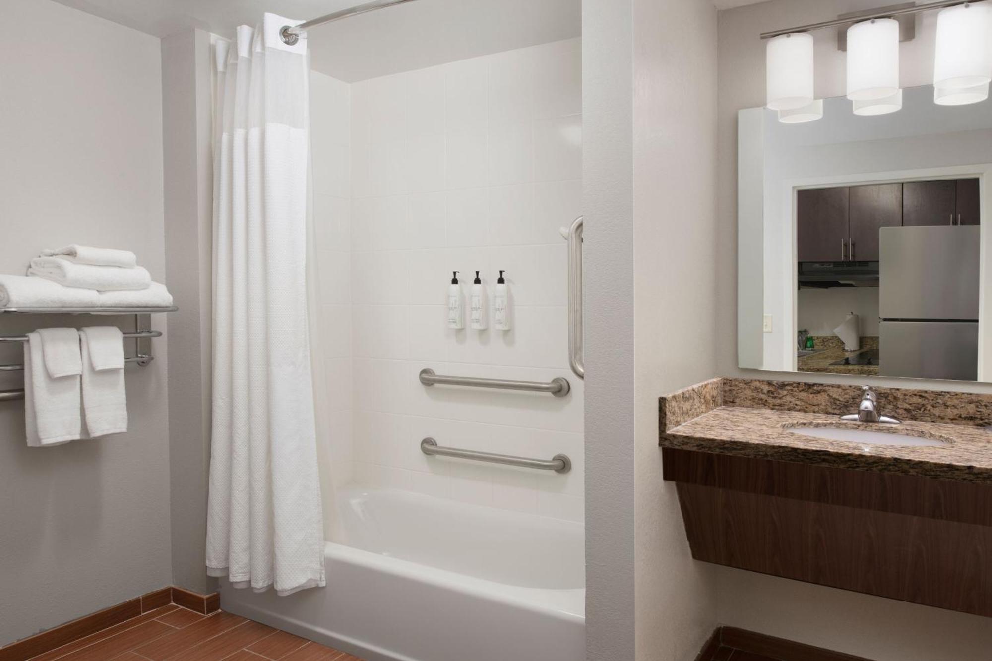 Towneplace Suites Oklahoma City Airport Екстериор снимка