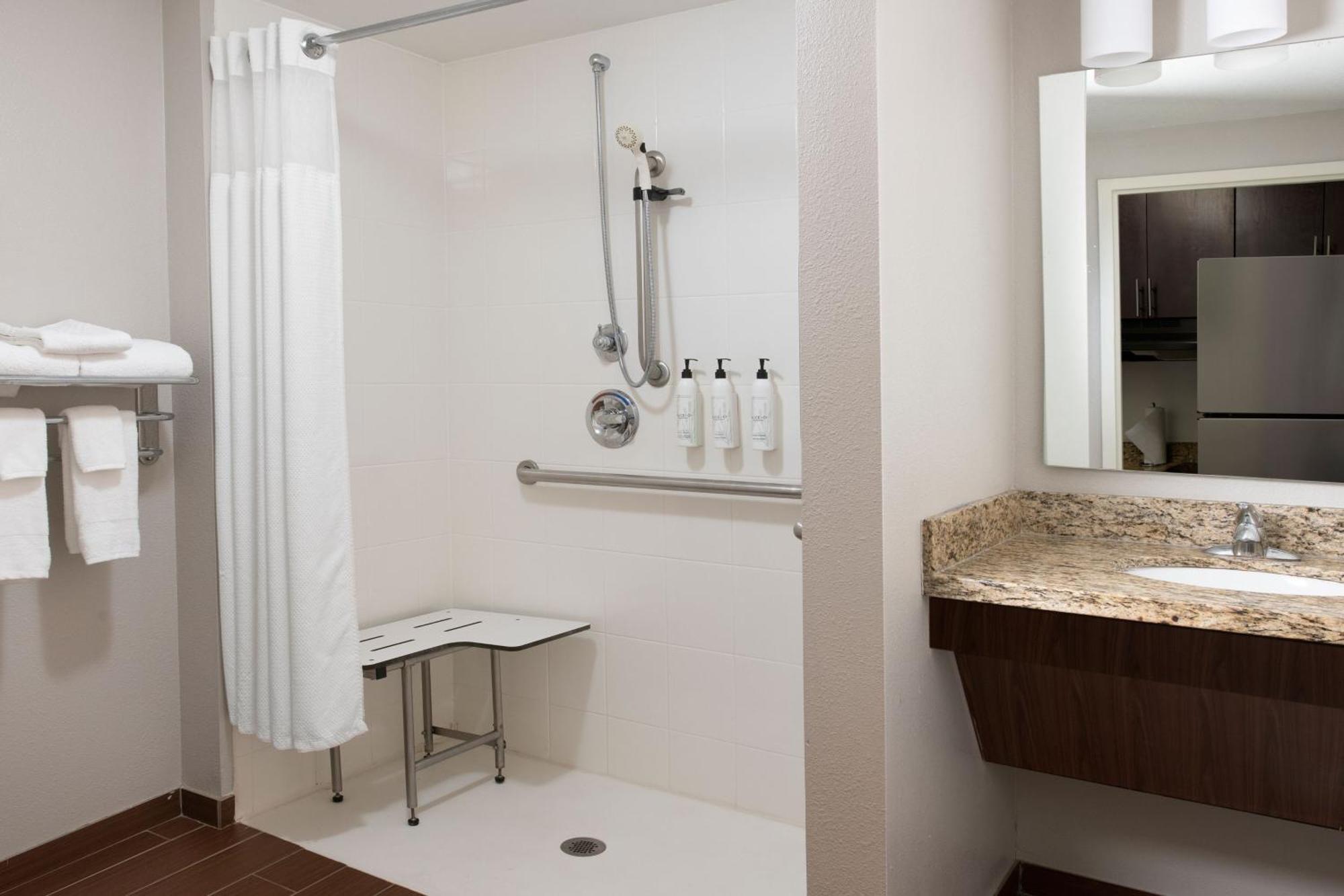 Towneplace Suites Oklahoma City Airport Екстериор снимка
