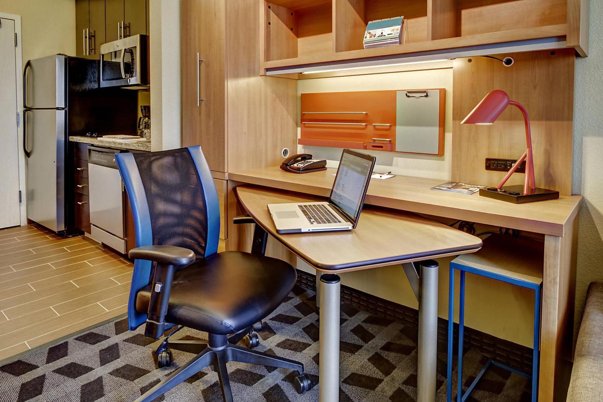 Towneplace Suites Oklahoma City Airport Екстериор снимка