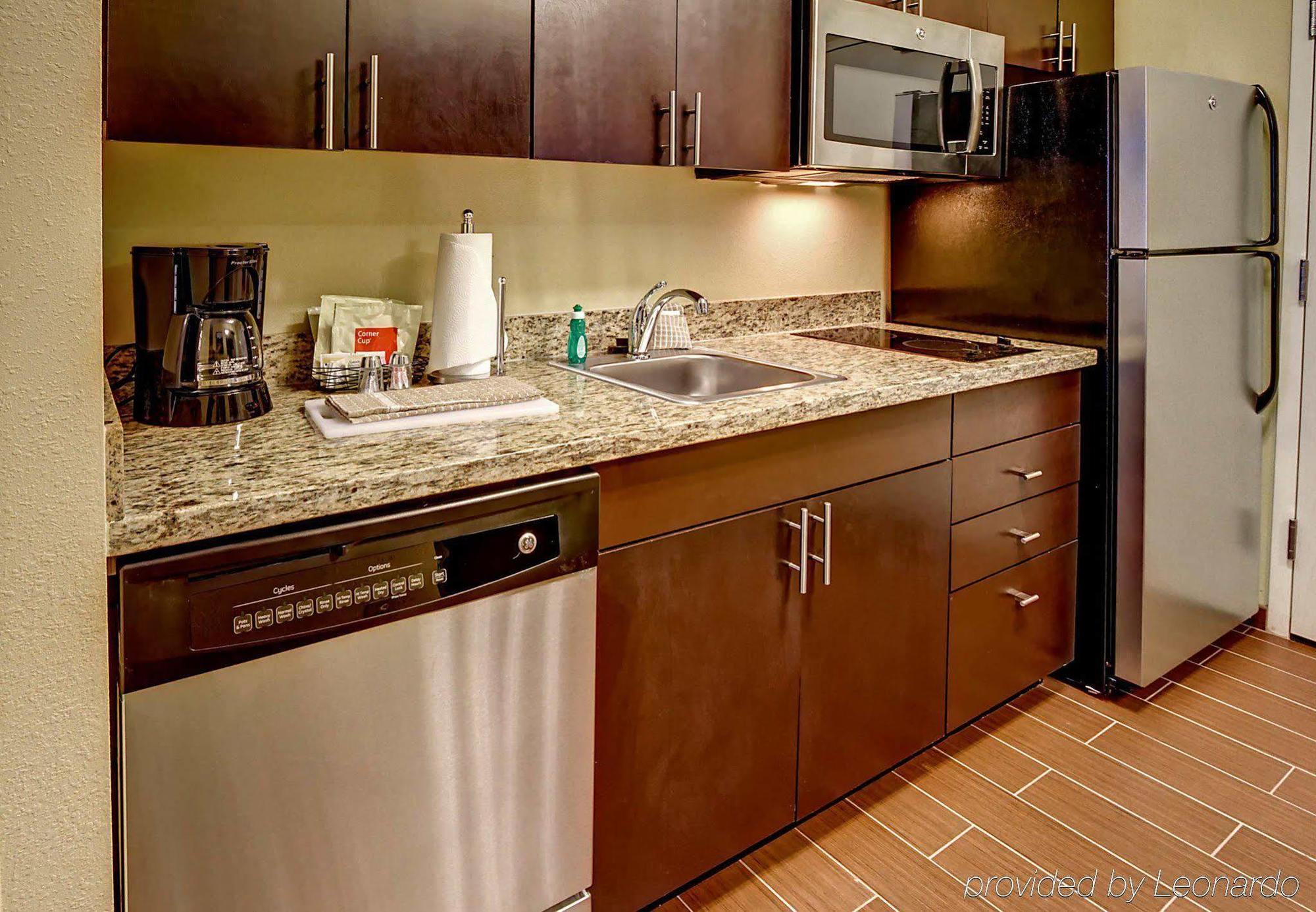 Towneplace Suites Oklahoma City Airport Екстериор снимка